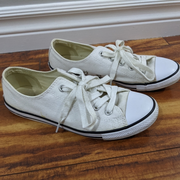 Canvas all white converse - Picture 1 of 4